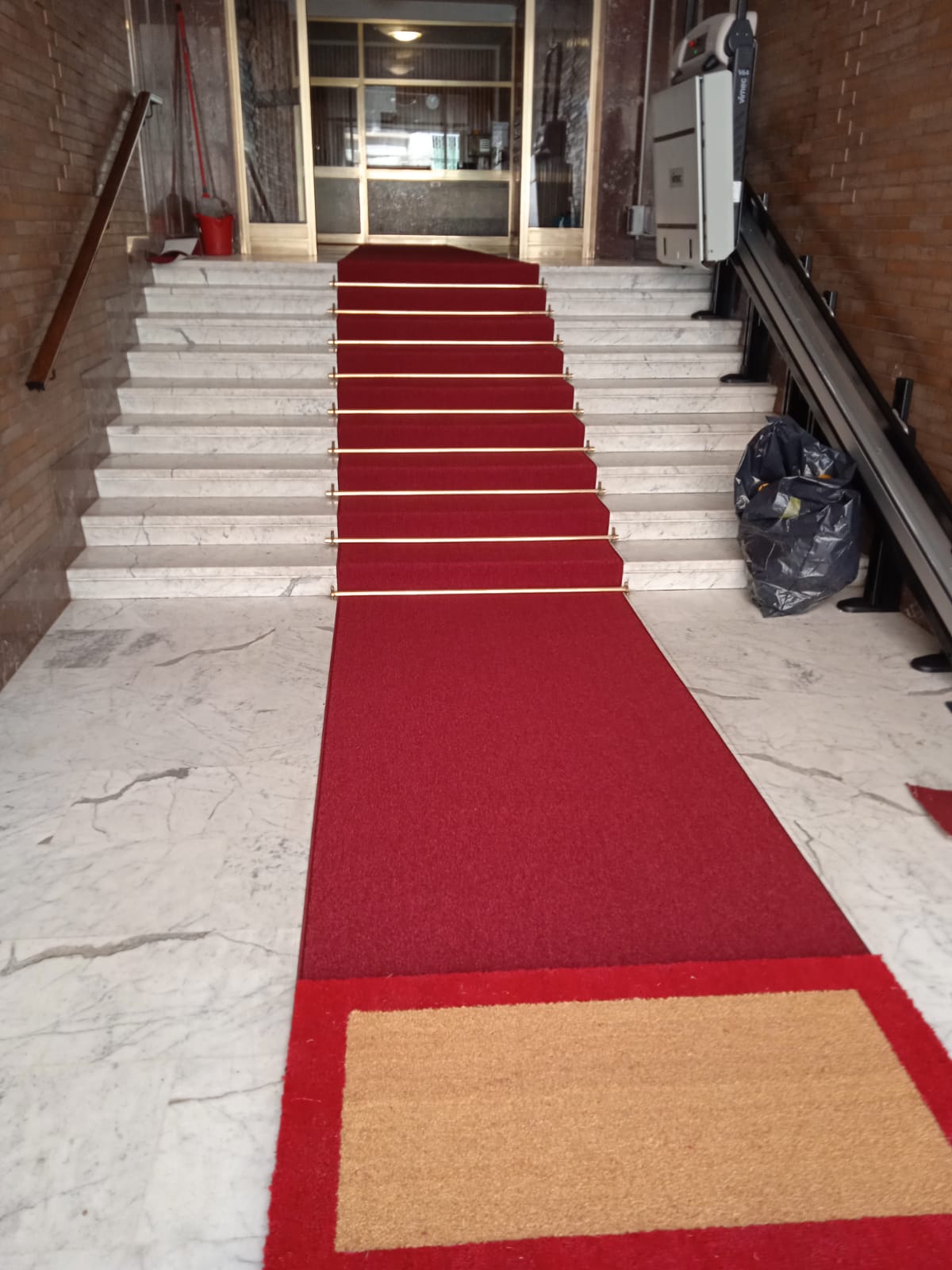 ingresso condominiale